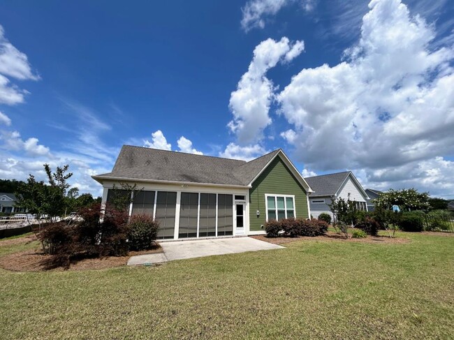 Building Photo - 2345 Azalea Pointe NE