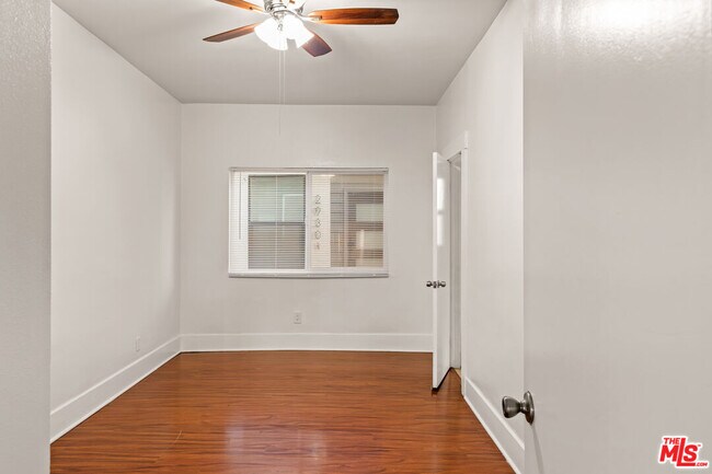 Building Photo - 2928 Walton Ave