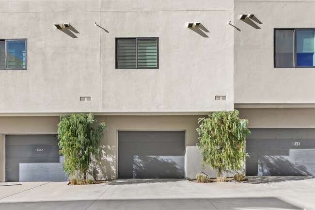 Building Photo - 2065 Fifth Ave