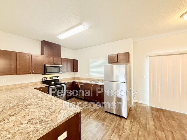 Building Photo - 12600 NE 49th St