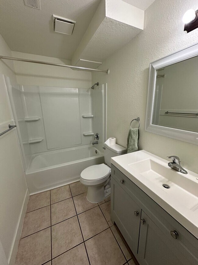 Building Photo - GET $500 OFF IF YOU MOVE IN BY FEB 20TH!!!