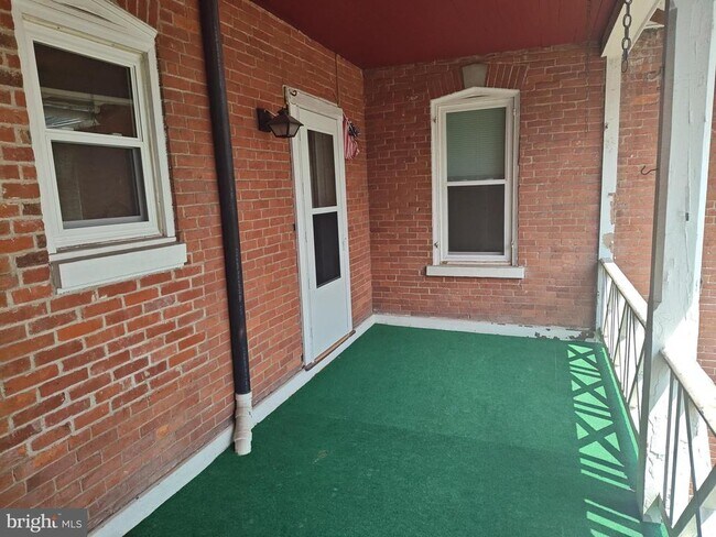 Building Photo - 602 Arch St