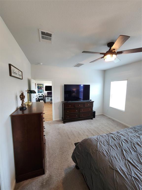 Building Photo - 553 Warlander Way