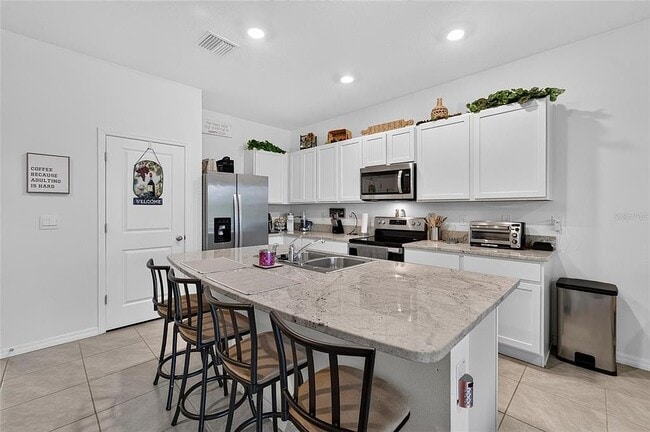 Building Photo - 33046 Major Oak Dr