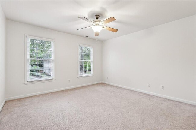 Building Photo - 2075 Willshire Glen