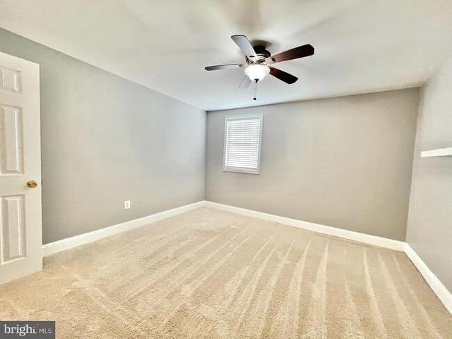 Building Photo - 6833 Standish Dr