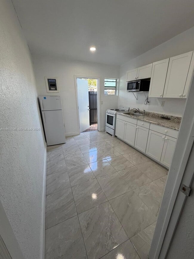 Building Photo - 5245 NW 192nd Ln