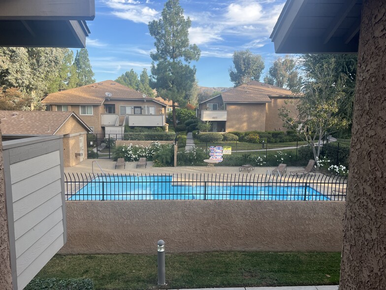 Building Photo - 4565 Alamo St