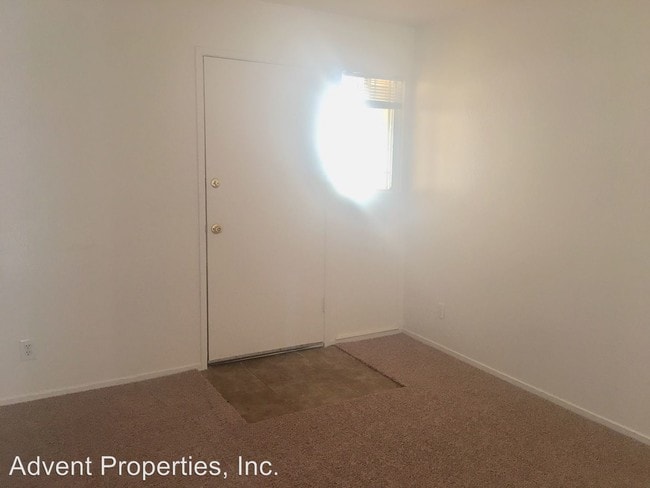 Building Photo - 2125 92nd Ave