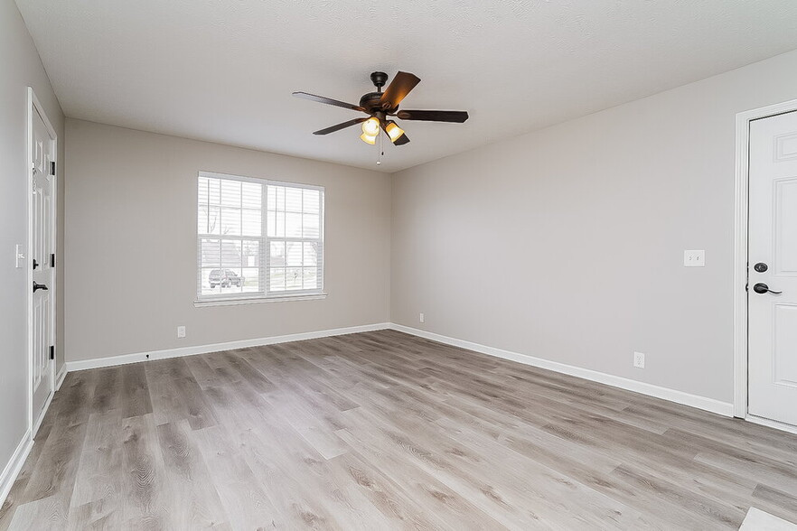 Building Photo - 1225 Akins Ridge Dr