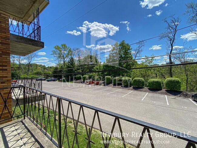 Building Photo - 1459 Poplar St