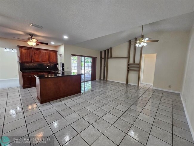 Building Photo - 11327 Little Bear Dr