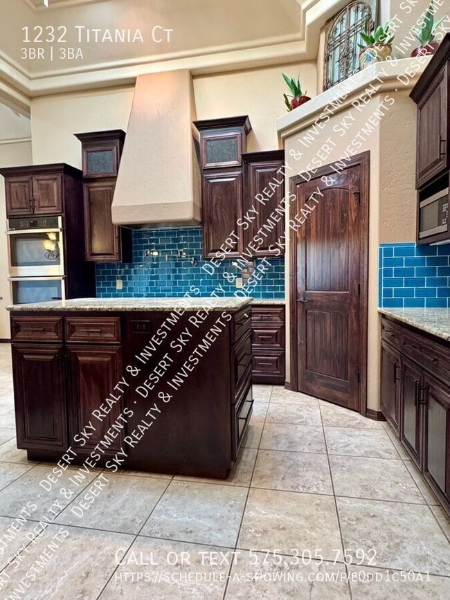 Building Photo - 1232 Titania Ct