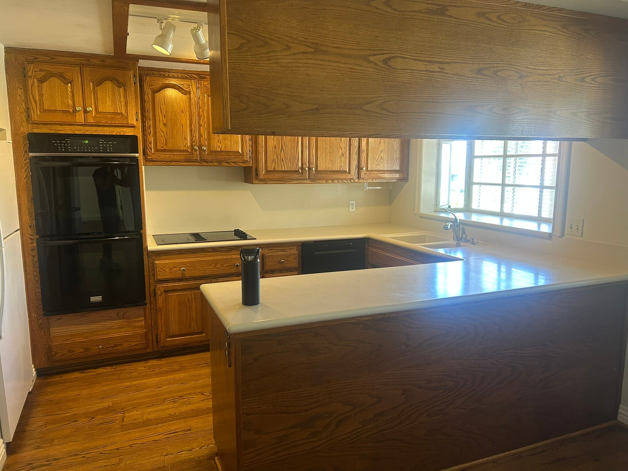 Kitchen - 30438 Via Cambron