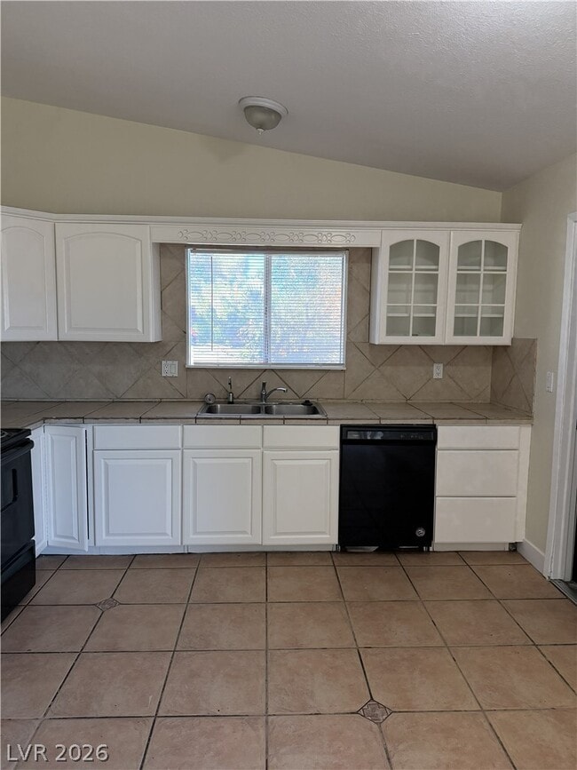 Building Photo - 6617 Baywood Ave