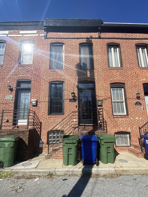 Building Photo - 20 N Madeira St