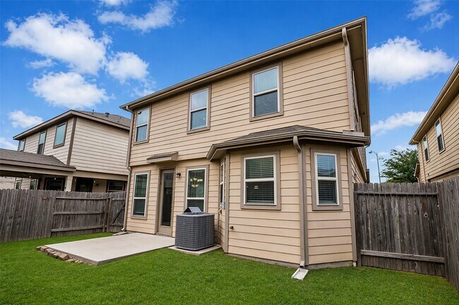 Building Photo - 2707 Volute