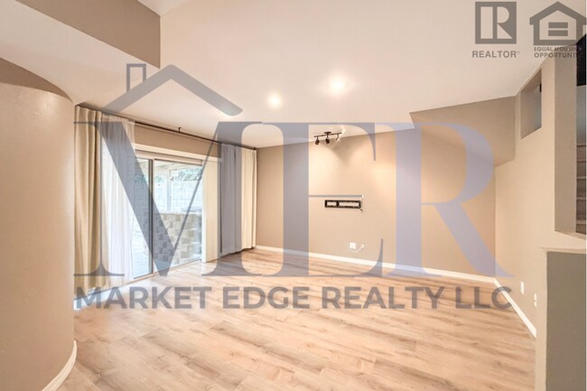 Building Photo - 3Bed/3Bath Home at Cave Creek/Greenway Rd!...