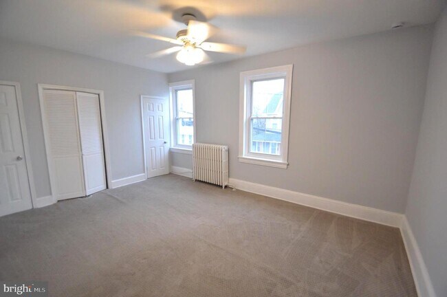 Building Photo - 322 Jones Ave