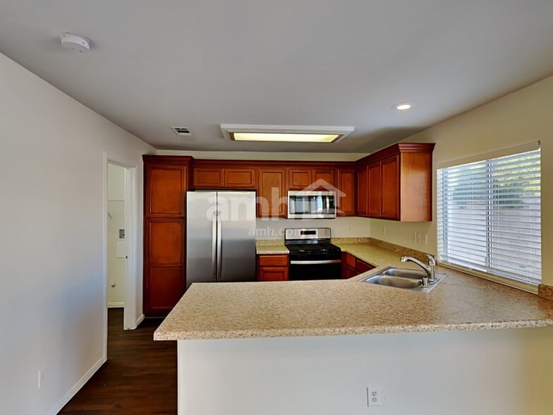 Building Photo - 8100 Kentshire Dr