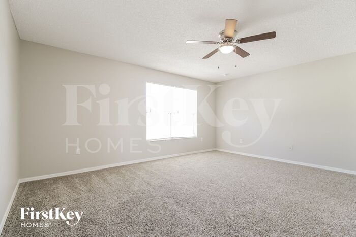 Building Photo - 556 Big Sioux Ct