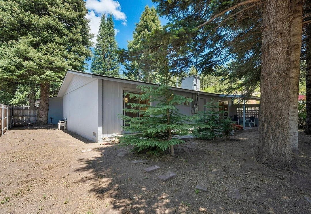 Building Photo - 803 W Meade Ln