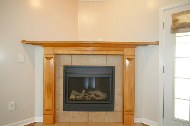 Building Photo - 611 River Birch Dr