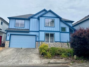 Building Photo - Amazing 4 Bedroom | 3 Bathroom | 2,702 sqft. Single Family Home | Located in Quiet Aloha Neighbor...