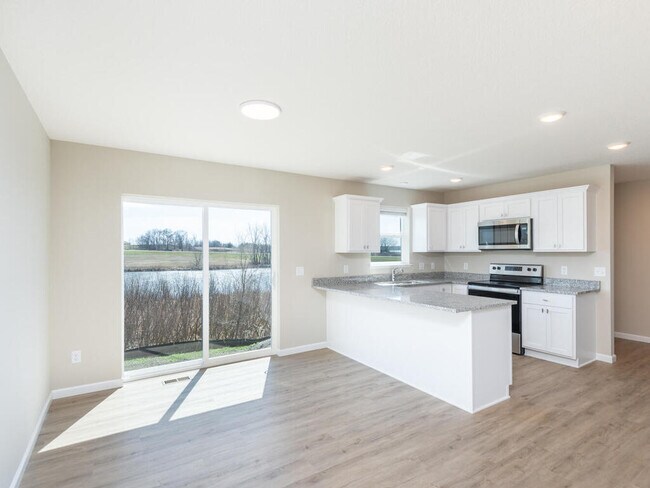 Building Photo - 580 SE 4th Ave