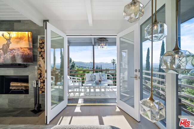 Primary Photo - 3288 Wrightwood Dr