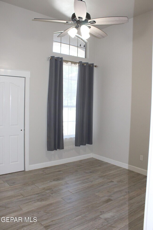 Building Photo - 12225 Rathmore Dr