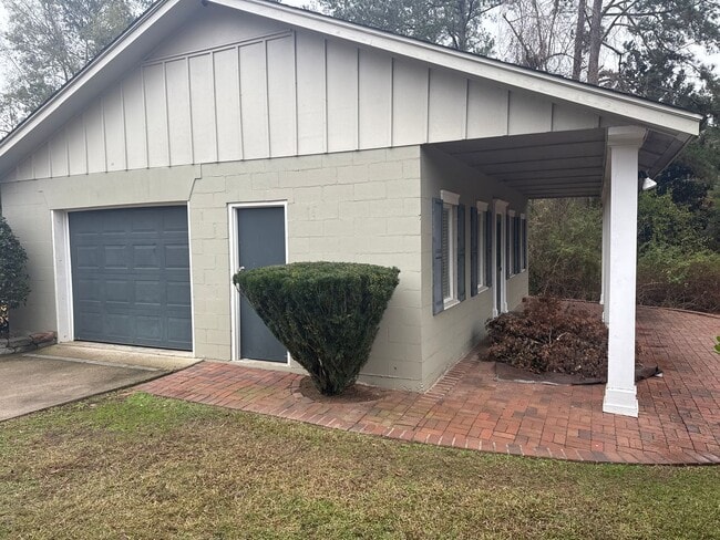 Building Photo - Very Spacious home with carport and garage! Across the street from Augusta National! Unique home!