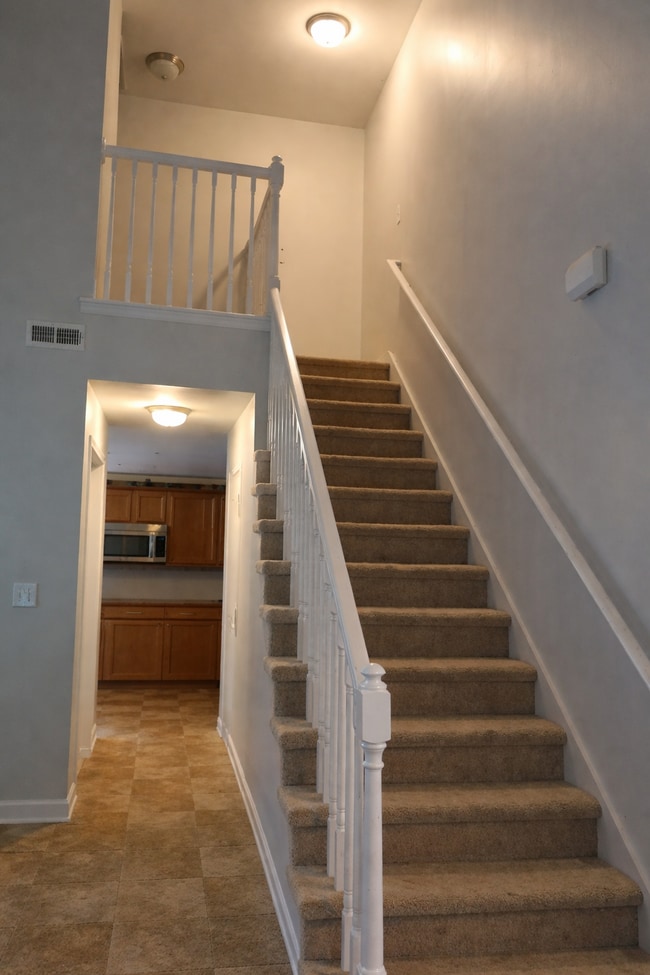 Building Photo - 108 Cherry Grove Dr