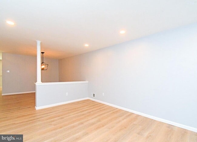 Building Photo - 604 Ascot Ct