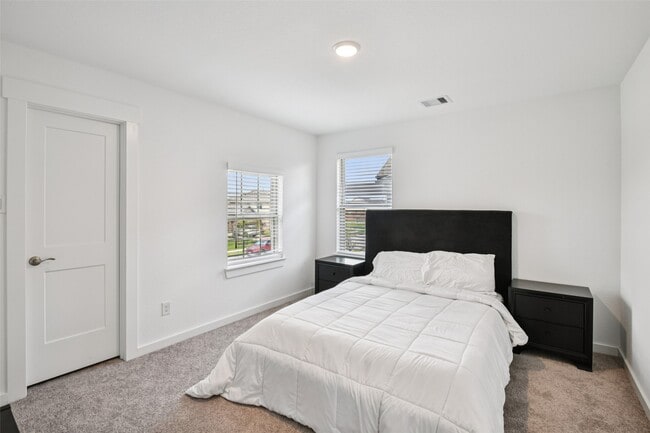 Building Photo - 4806 Sand Clouds Dr