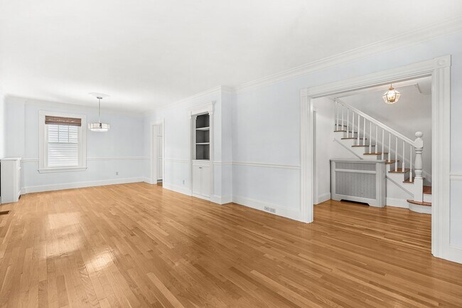Building Photo - 20 Donizetti St