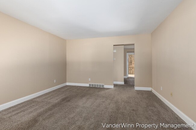 Building Photo - 10945 Mountain Ash Ave NW