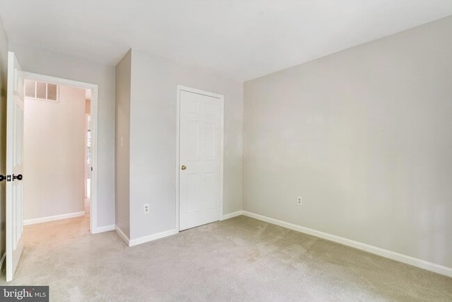 Building Photo - 2131 Kings Mill Ct
