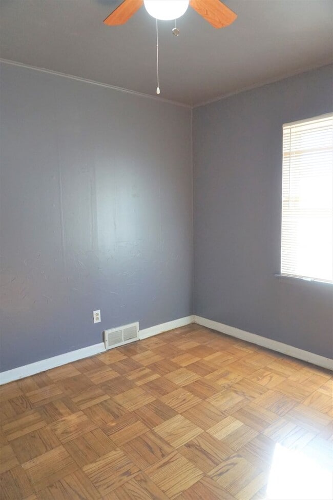 Building Photo - 3 Bed 1 Bath 1 Car in Steve Pennington Addition of NW OKC