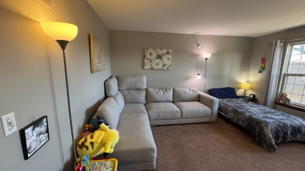 Building Photo - 5S455 Scots Dr