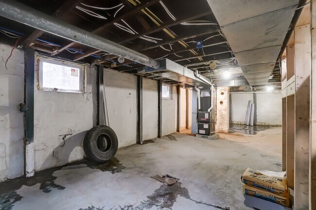 Building Photo - Three Bedroom Home in Covington!