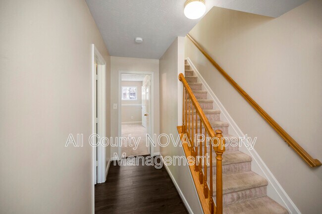 Building Photo - 610 Kensington Dr