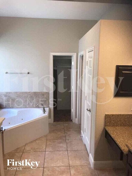 Building Photo - 14623 Castle Cove Ln