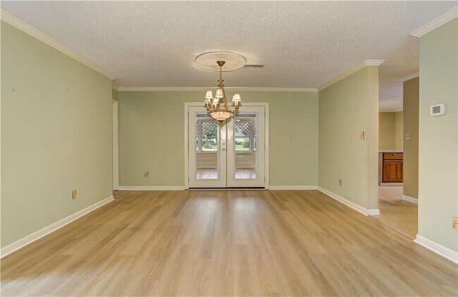 Building Photo - 60 Heartwood Dr NE