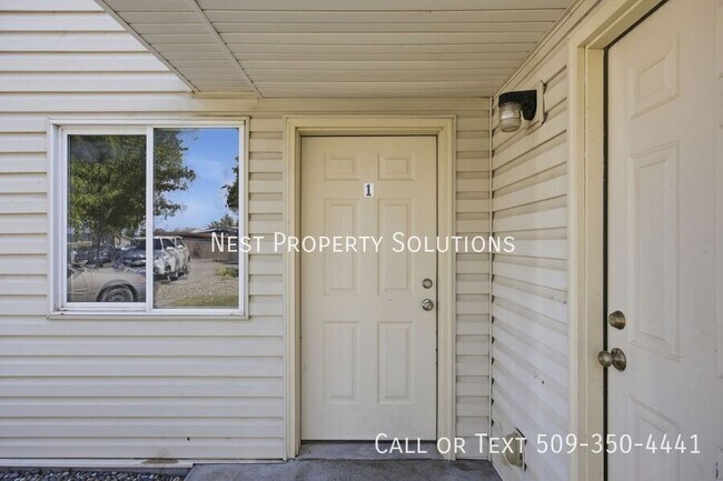 Building Photo - 1818 W Crouse-1