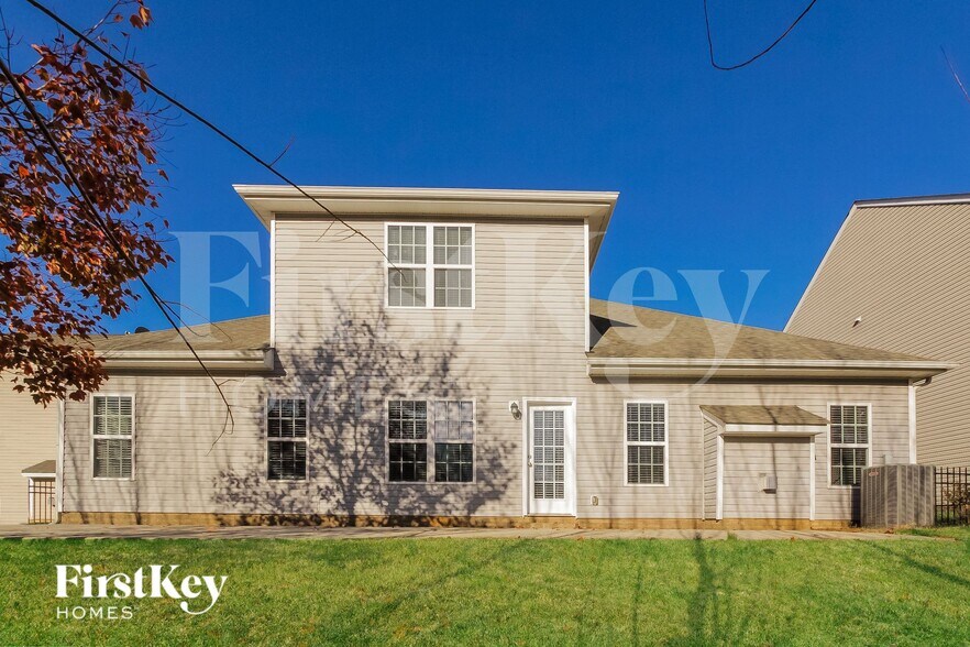 Building Photo - 2266 Isaac St