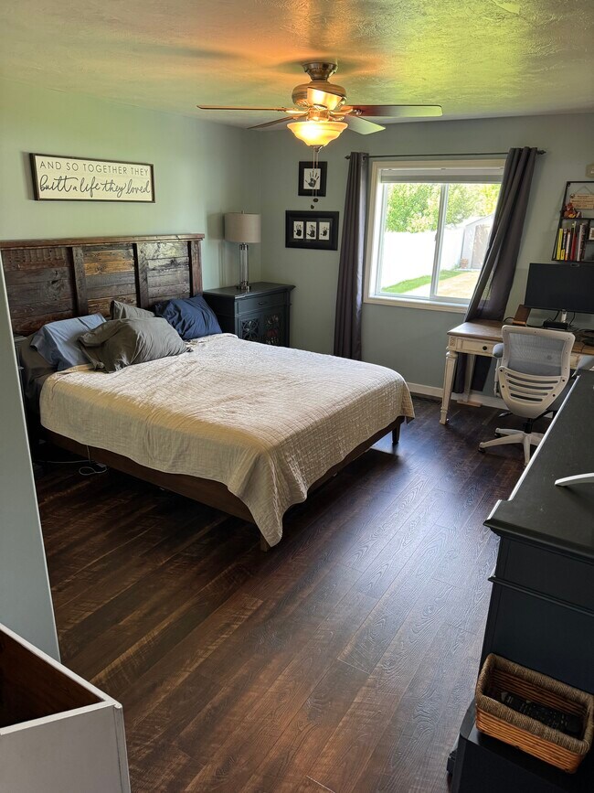 Building Photo - 4301 E Nibley Cir