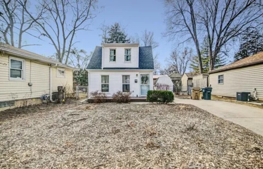 Primary Photo - 1921 Heath Ave