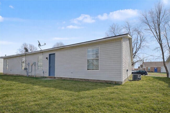 Building Photo - 4380 W Thrasher Dr