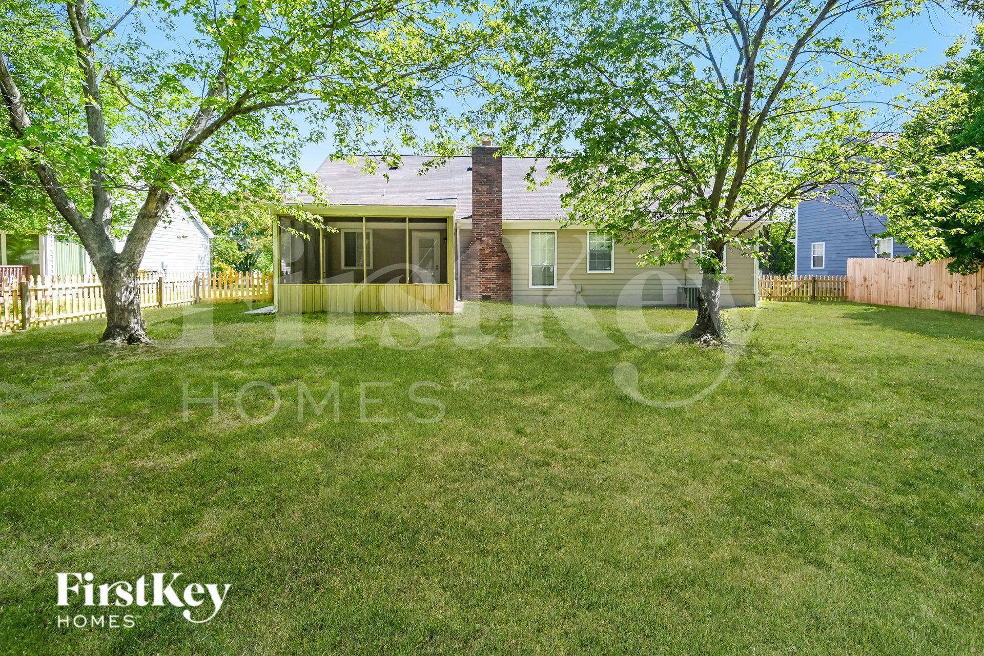 Building Photo - 2501 Oak Leigh Dr